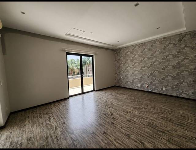 4 BEDROOM HOUSE FOR SALE IN HOUGHTON